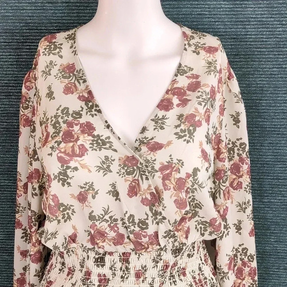 Cupshe Smocked Ruffle Dress, Long Sleeve NWT - Picture 3 of 9